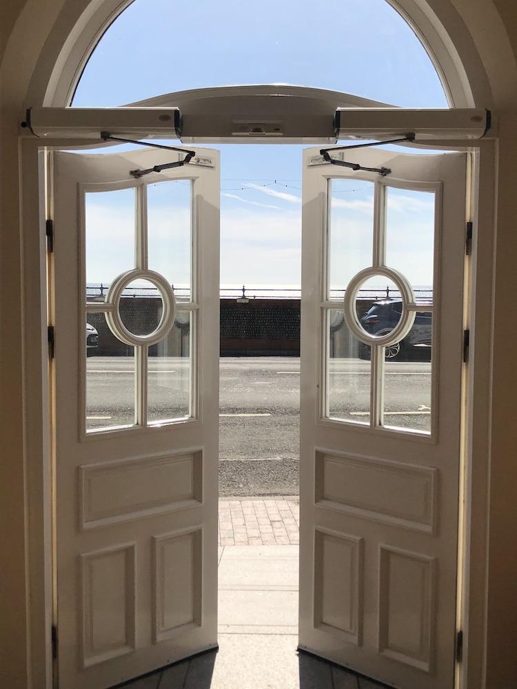 Eastbourne Riviera Hotel מראה חיצוני תמונה