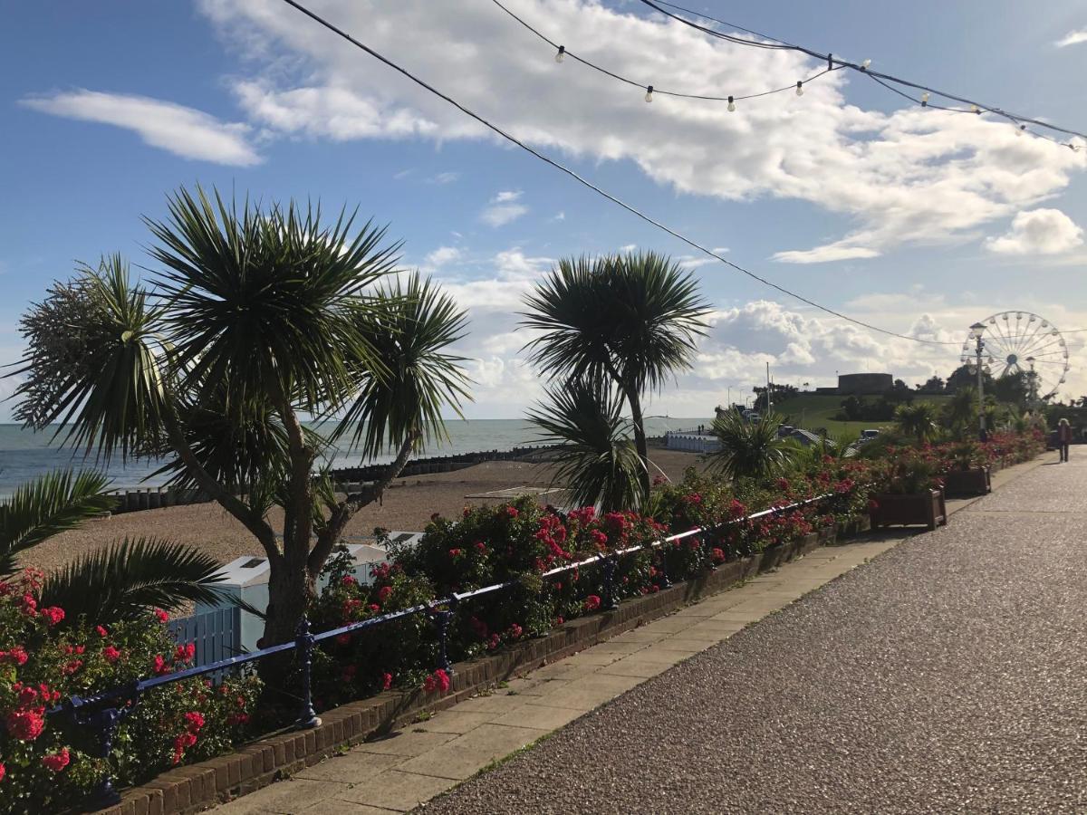 Eastbourne Riviera Hotel מראה חיצוני תמונה
