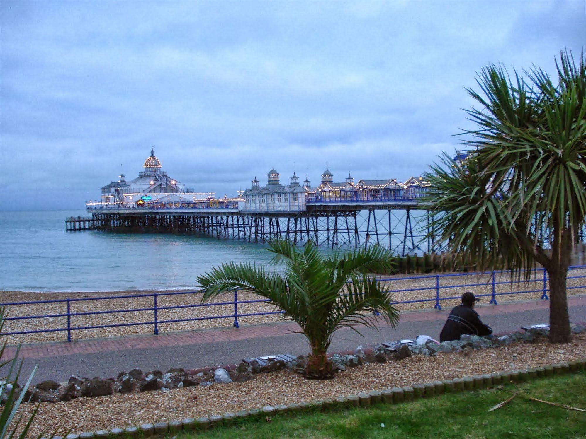 Eastbourne Riviera Hotel מראה חיצוני תמונה